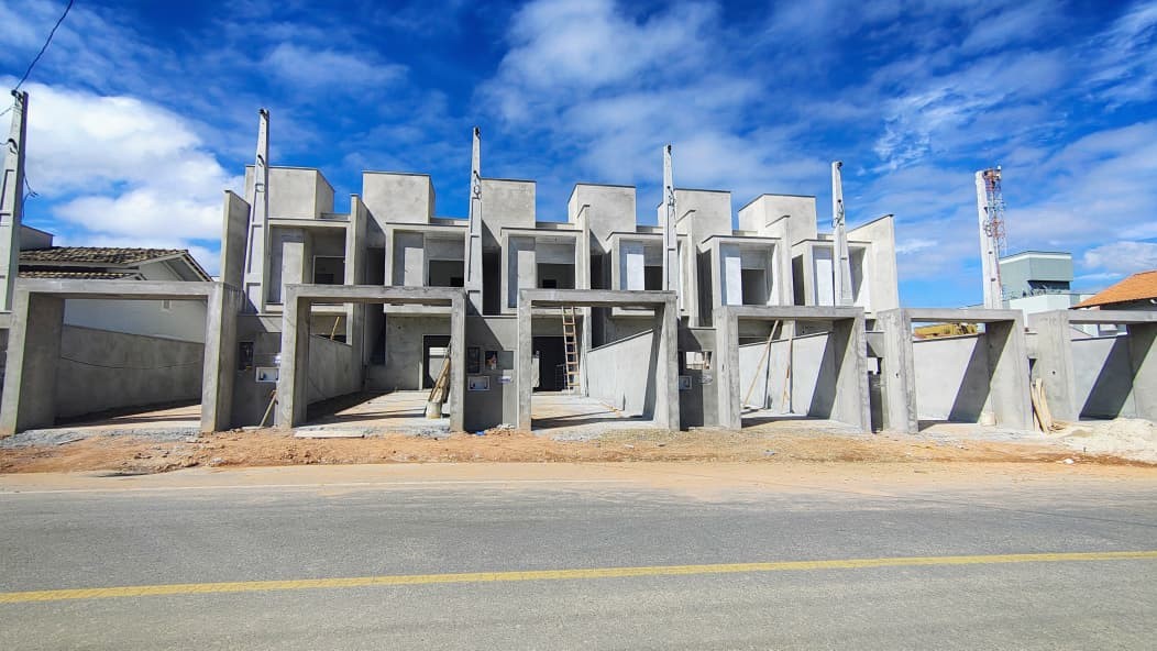 Casa geminada no bairro Amizade - Jaraguá do Sul | Urbana Imóveis