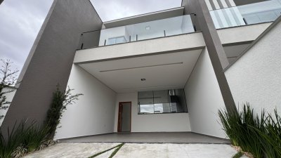 Casa geminada no Jaraguá Esquerdo - Jaraguá do Sul | Urbana Imóveis