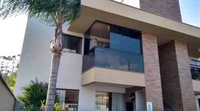 Apartamento semimobiliado no Nereu Ramos - Jaraguá do Sul | Urbana Imóveis