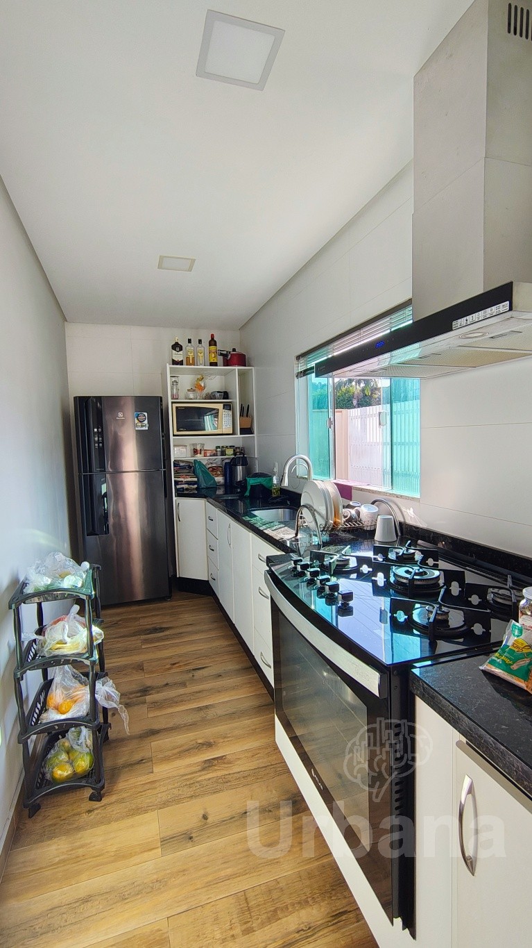 Casa com piscina no Ilha da Figueira | Urbana Imóveis