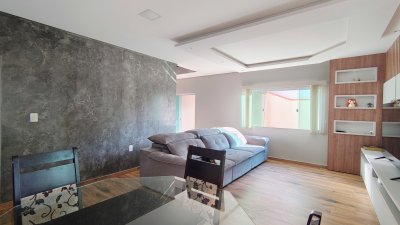 Casa com piscina no Ilha da Figueira | Urbana Imóveis