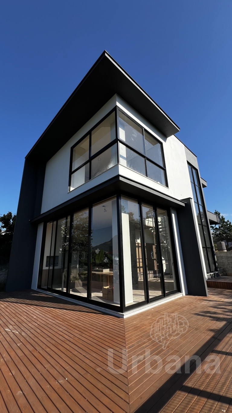 Casa de Alto Padrão no Jaraguá Esquerdo | Jaraguá do Sul | Urbana Imóveis