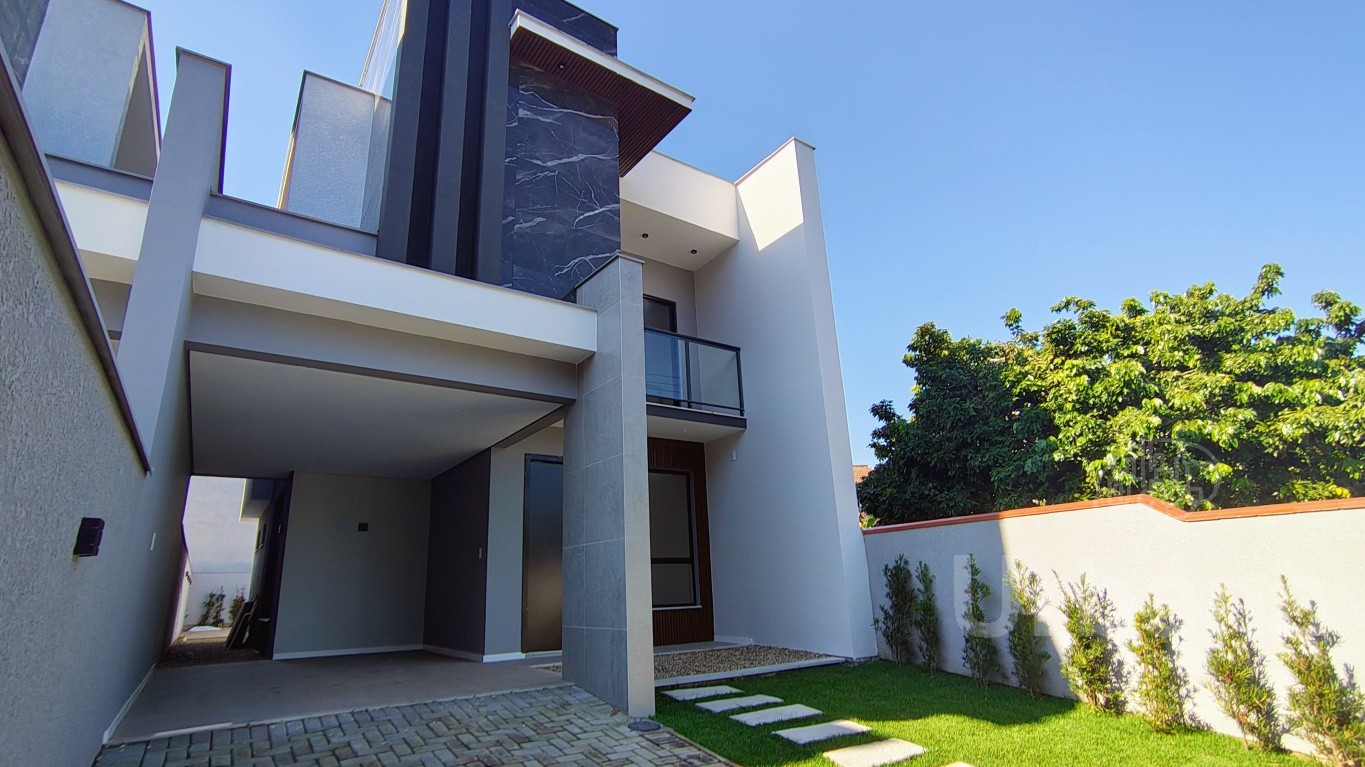 Casa geminada com piscina no Jaraguá Esquerdo | Urbana Imóveis