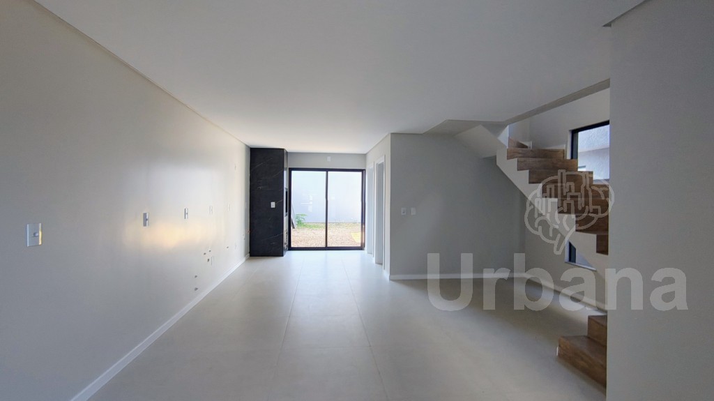 Casa geminada no Jaraguá Esquerdo | Urbana Imóveis