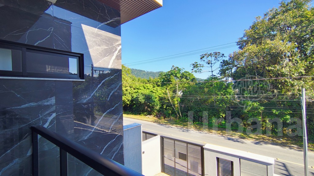 Casa geminada no Jaraguá Esquerdo | Urbana Imóveis