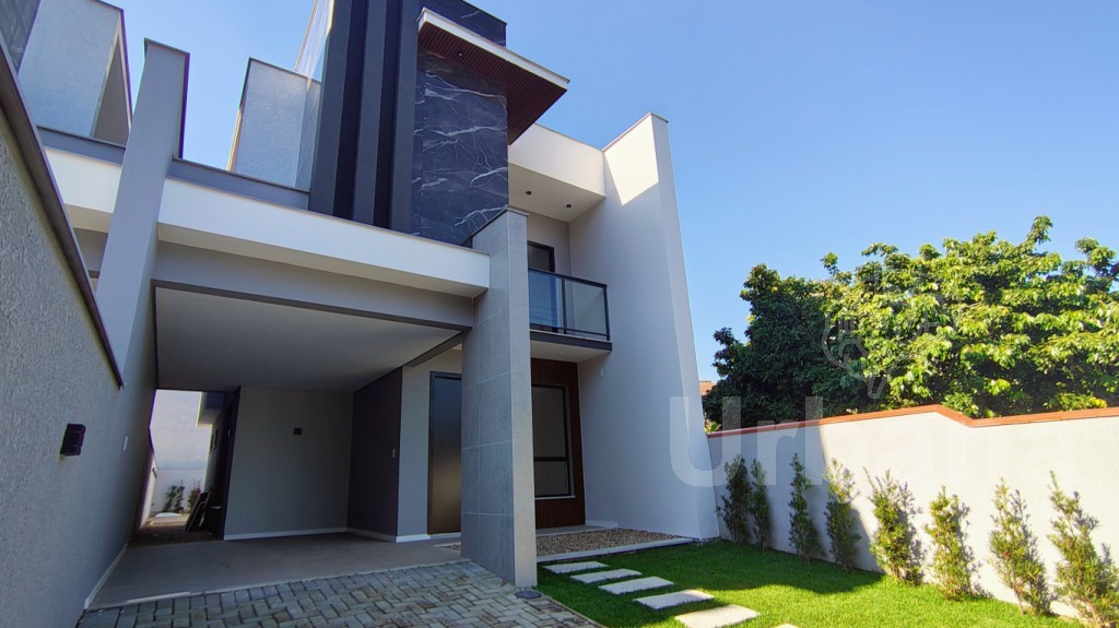 Casa geminada no Jaraguá Esquerdo | Urbana Imóveis