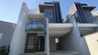 Casa geminada no Jaraguá Esquerdo | Urbana Imóveis