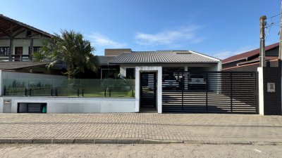 Casa semimobiliada no Amizade - Jaraguá do Sul | Urbana Imóveis