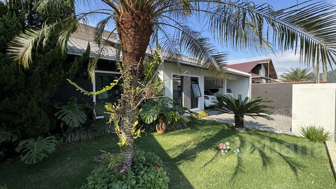 Casa semimobiliada no Amizade - Jaraguá do Sul | Urbana Imóveis