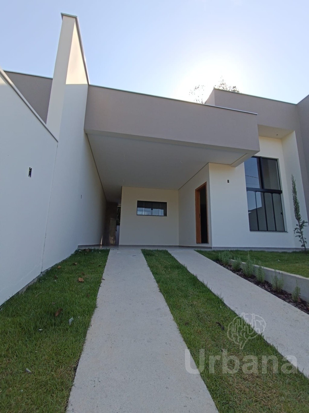 Casa geminada no Centro de Schroeder | Urbana Imóveis