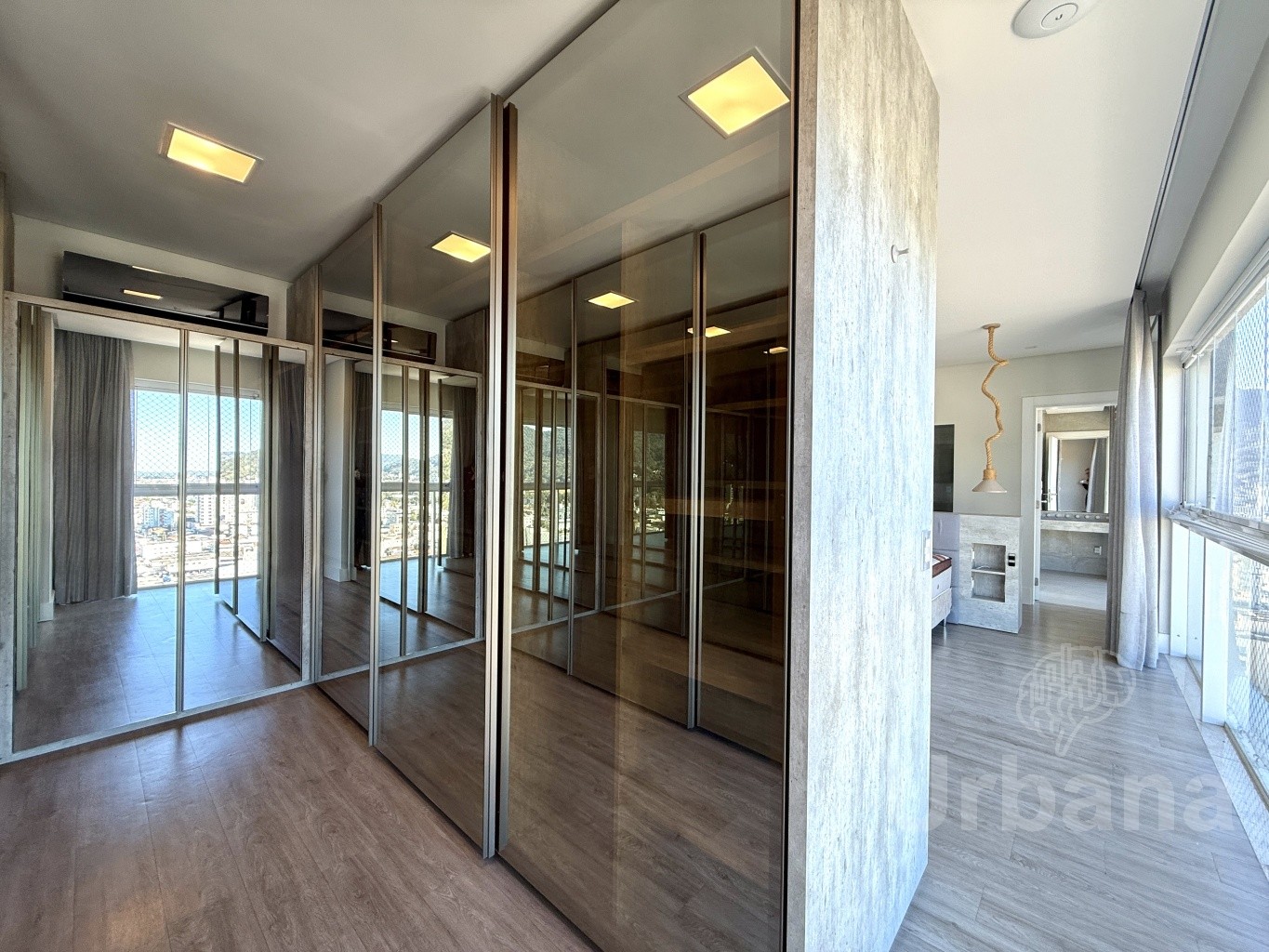 Cobertura mobiliada com piscina no Centro de Jaraguá do Sul | Urbana Imóveis Imobiliaria em Jaragua do Sul