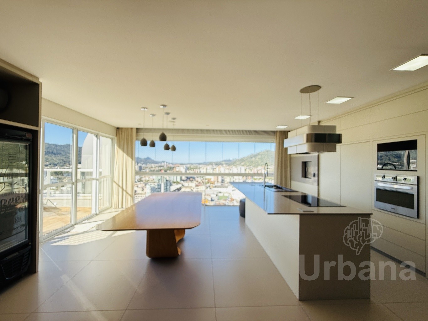 Cobertura mobiliada com piscina no Centro de Jaraguá do Sul | Urbana Imóveis Imobiliaria em Jaragua do Sul