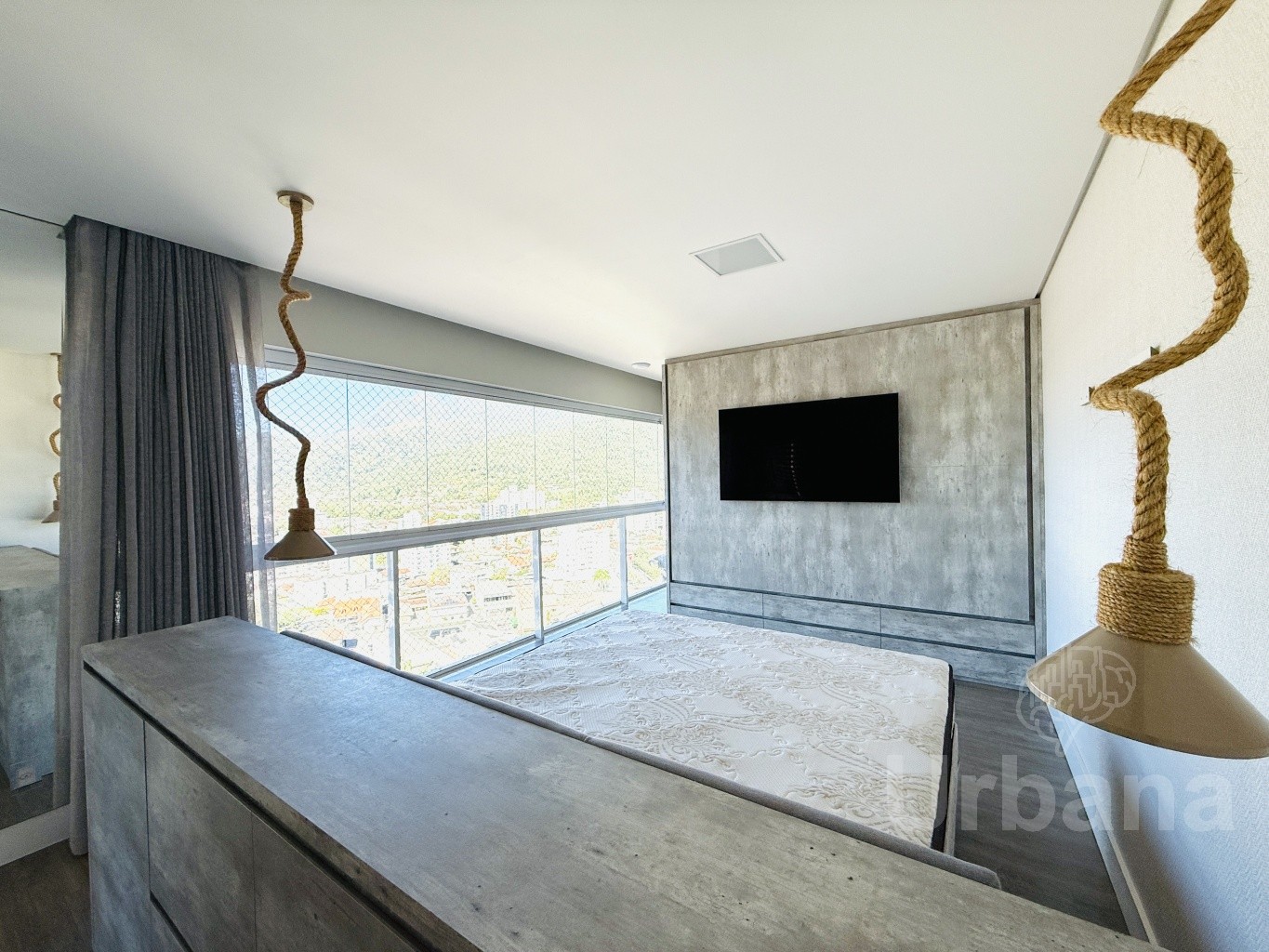 Cobertura mobiliada com piscina no Centro de Jaraguá do Sul | Urbana Imóveis Imobiliaria em Jaragua do Sul
