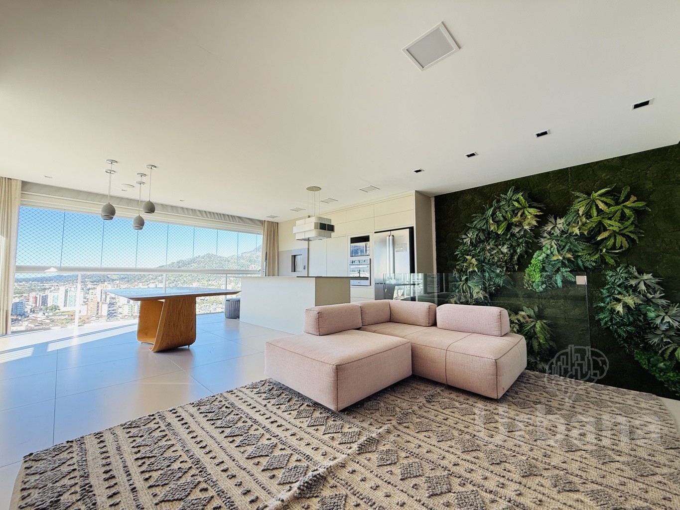 Cobertura mobiliada com piscina no Centro de Jaraguá do Sul | Urbana Imóveis Imobiliaria em Jaragua do Sul