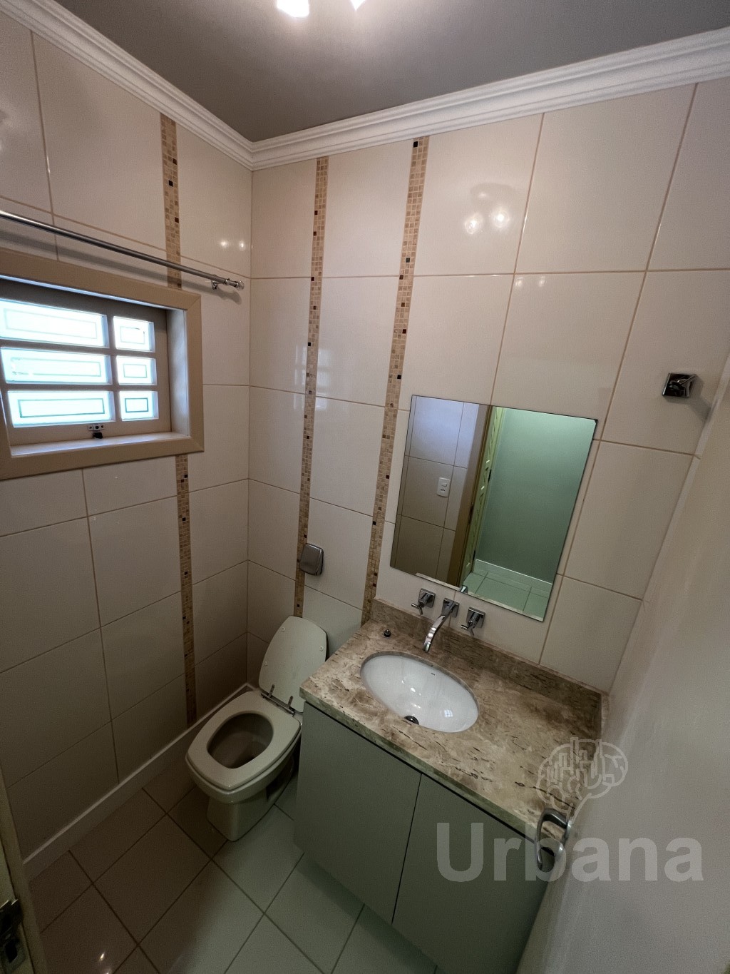 Casa ampla na Barra do Rio Molha | Urbana Imóveis