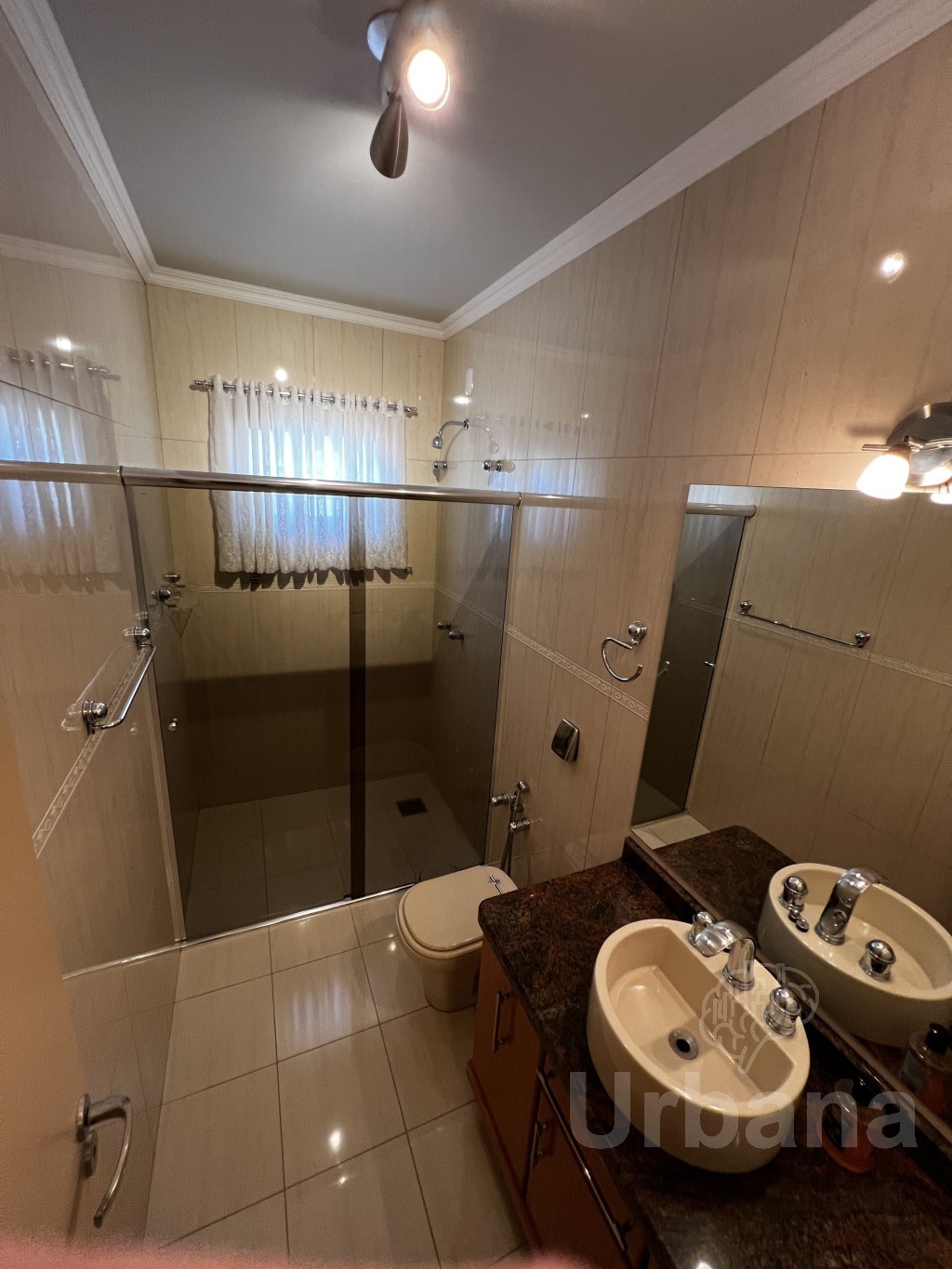 Casa ampla na Barra do Rio Molha | Urbana Imóveis