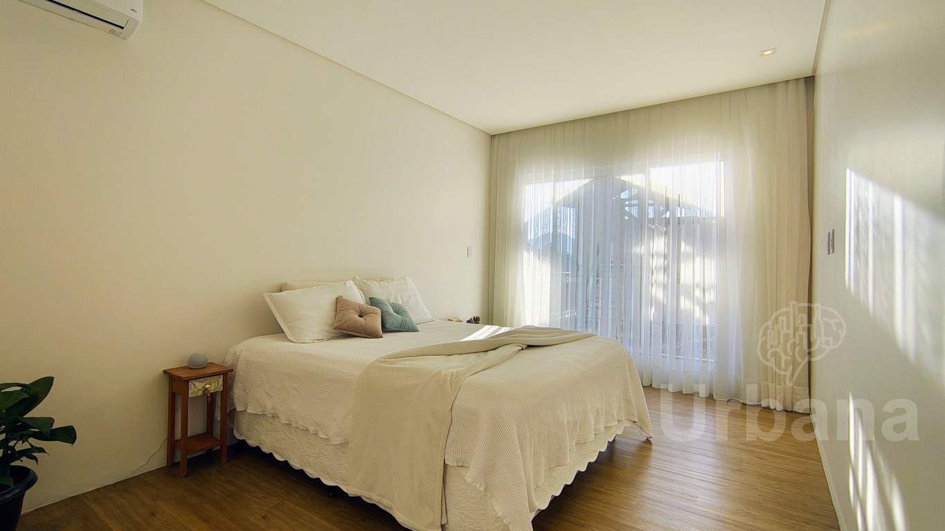 Casa semimobiliada no São Luiz - Jaraguá do Sul | Urbana Imóveis