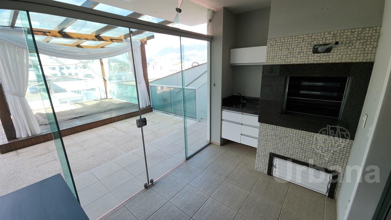 Casa com 3 suítes e jacuzzi no bairro Amizade – Jaraguá do Sul | Imobiliária Urbana
