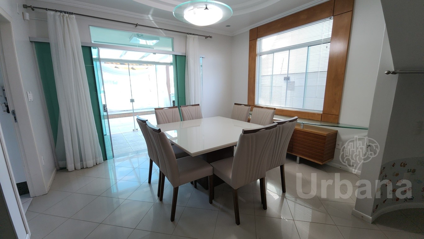 Casa com 3 suítes e jacuzzi no bairro Amizade – Jaraguá do Sul | Imobiliária Urbana
