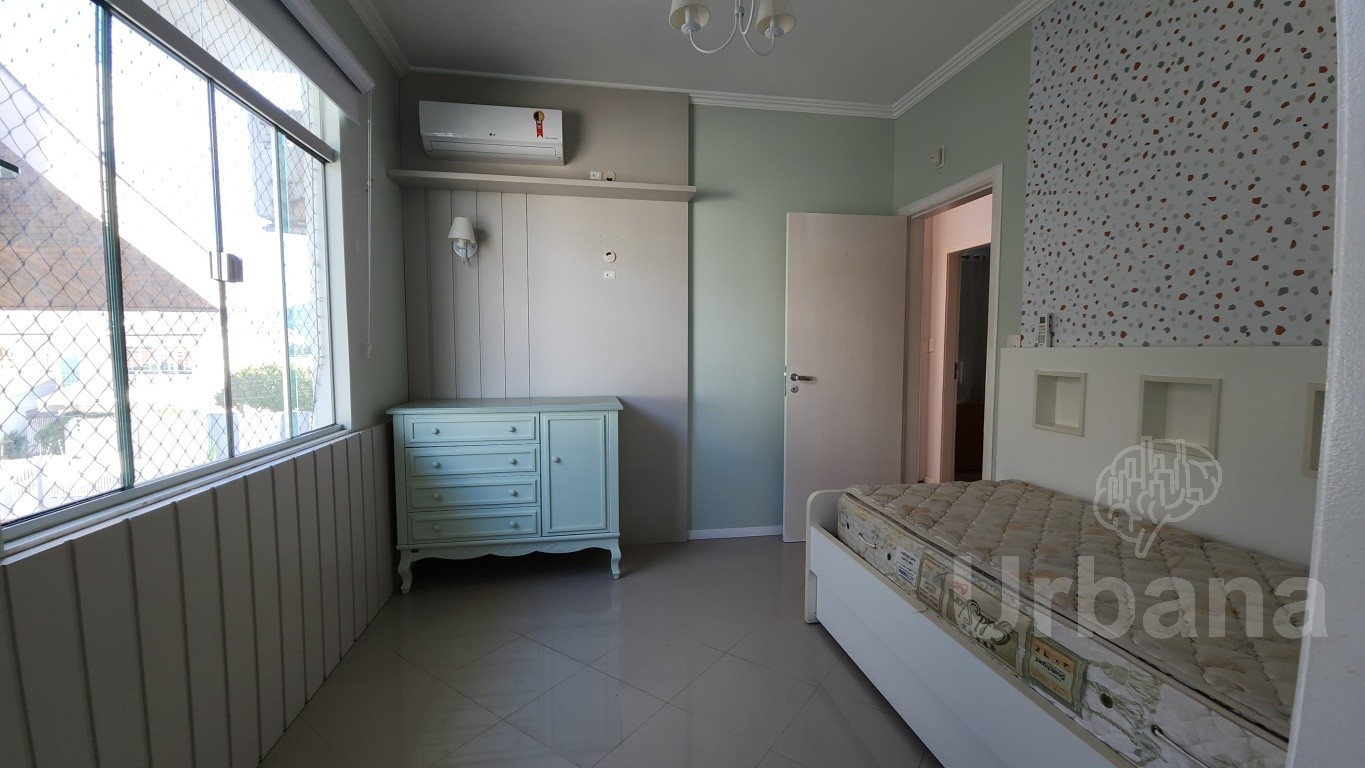 Casa com 3 suítes e jacuzzi no bairro Amizade – Jaraguá do Sul | Imobiliária Urbana