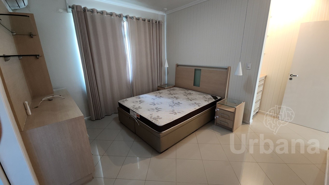 Casa com 3 suítes e jacuzzi no bairro Amizade – Jaraguá do Sul | Imobiliária Urbana