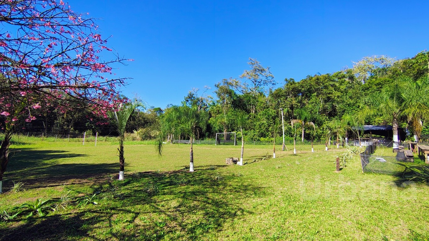 Terreno à venda no bairro Nereu Ramos, Jaraguá do Sul