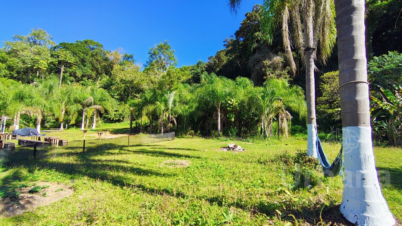 Terreno à venda no bairro Nereu Ramos, Jaraguá do Sul