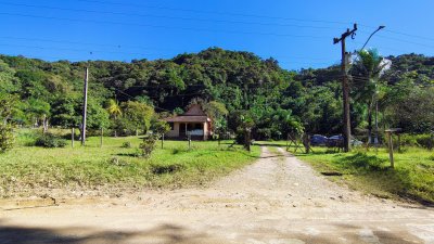 Terreno à venda no bairro Nereu Ramos, Jaraguá do Sul