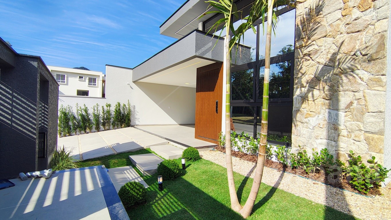 Casa de alto padrão no bairro Rau