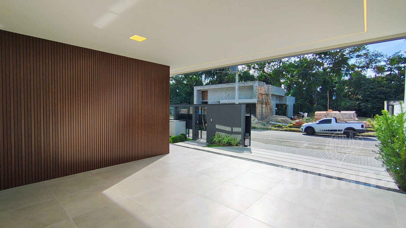 Casa de alto padrão no bairro Rau