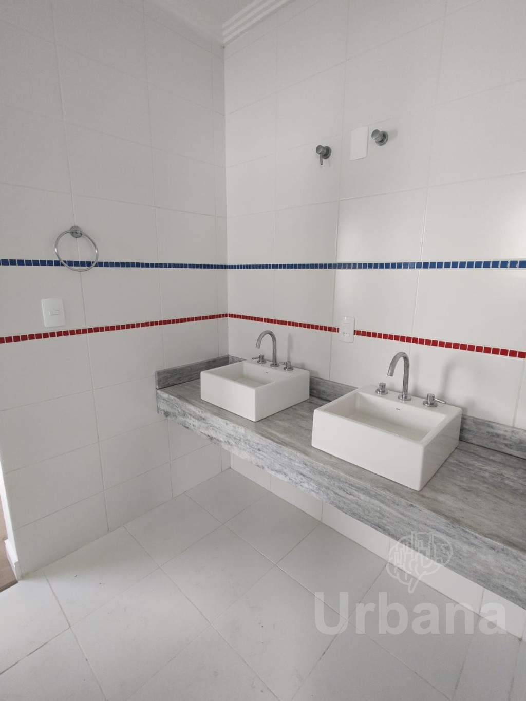 Casa com 3 quartos no bairro Amizade com suíte 