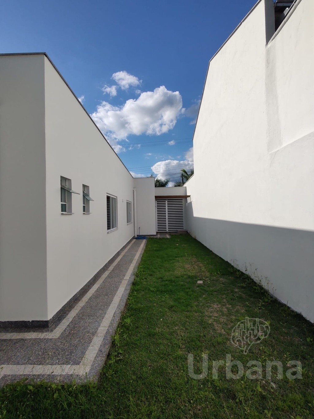 Casa com 3 quartos no bairro Amizade com suíte 