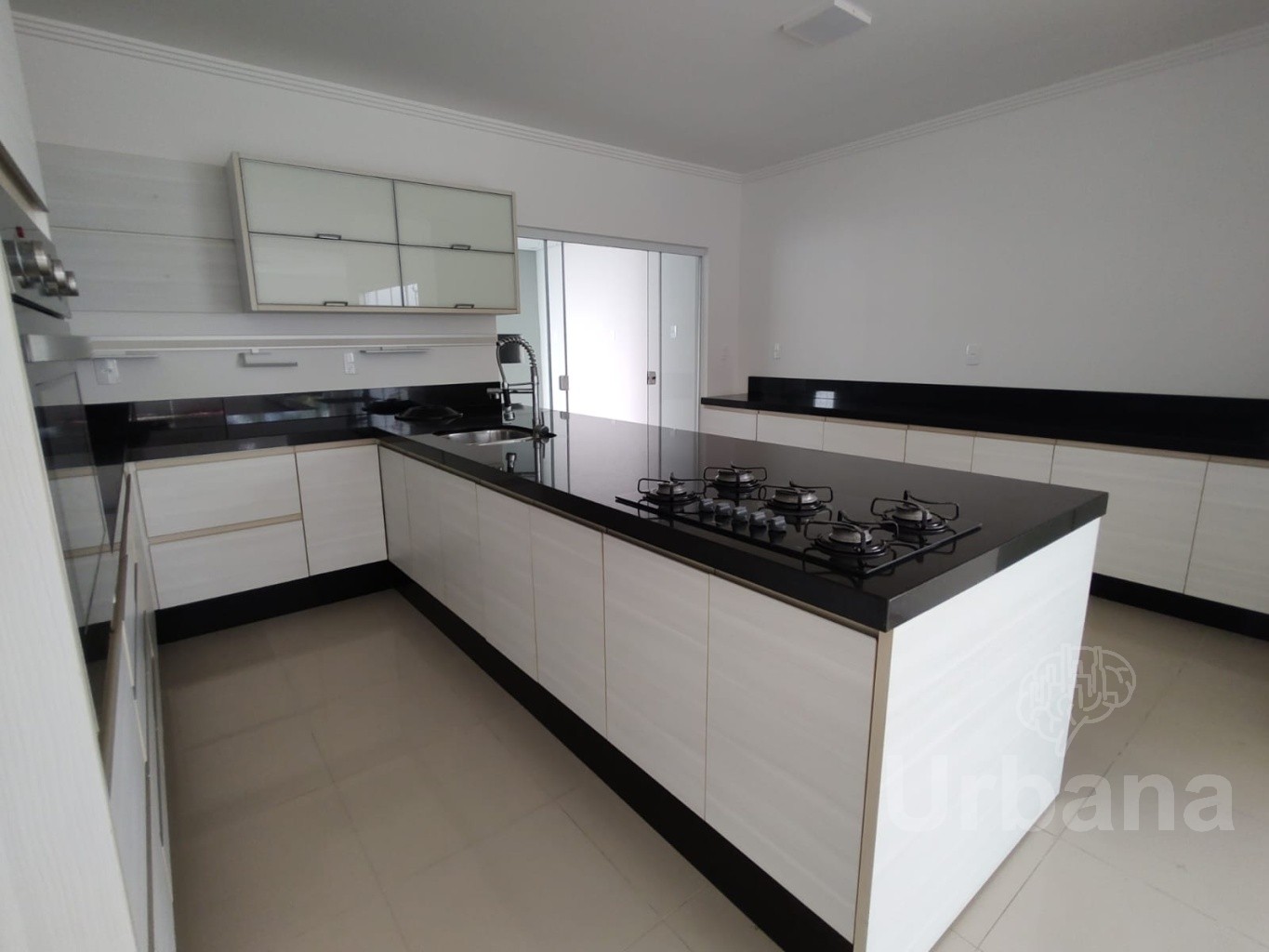 Casa com 3 quartos no bairro Amizade com suíte 