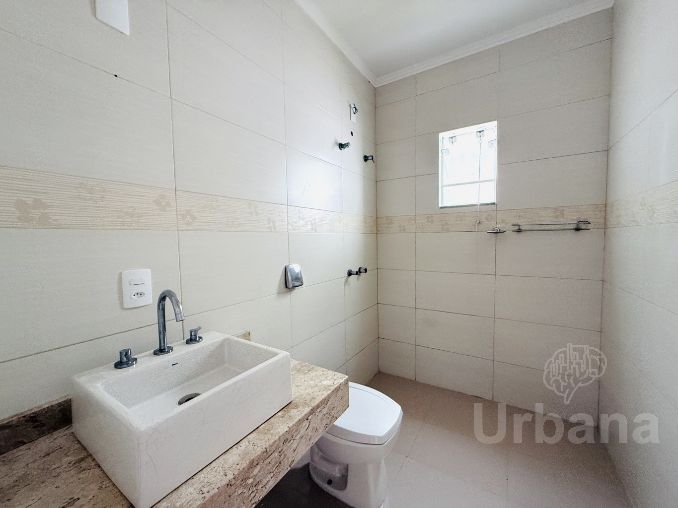 Casa com 3 quartos no bairro Amizade com suíte 