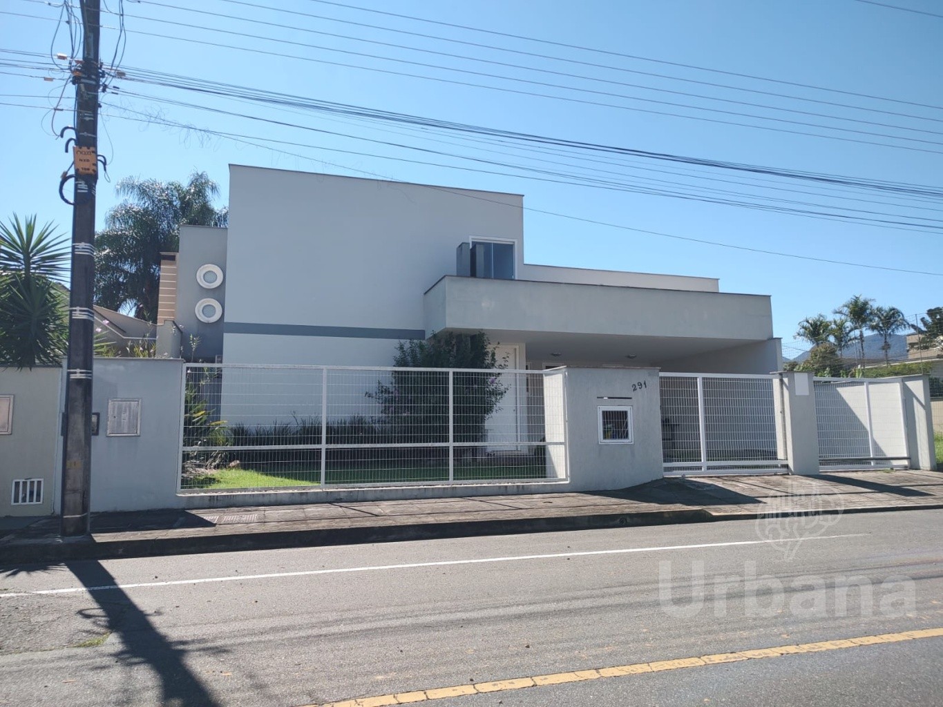 Casa semimobiliada com amplo terreno a venda no bairro Amizade, Jaraguá do Sul