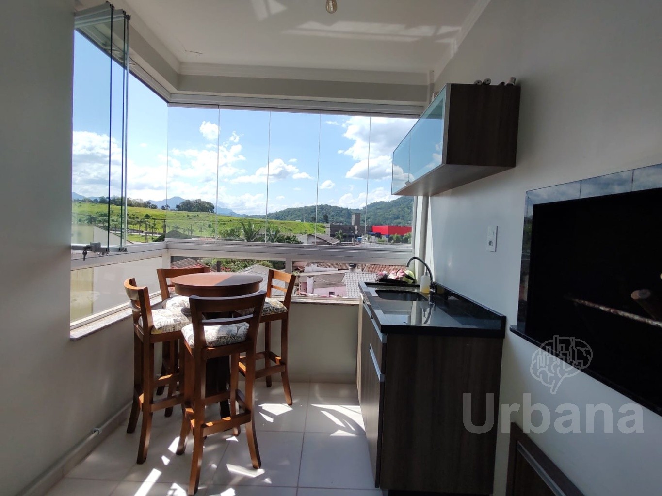 Apartamento com 3 dormitórios à venda Nova Brasília, Jaraguá do Sul semimobiliado