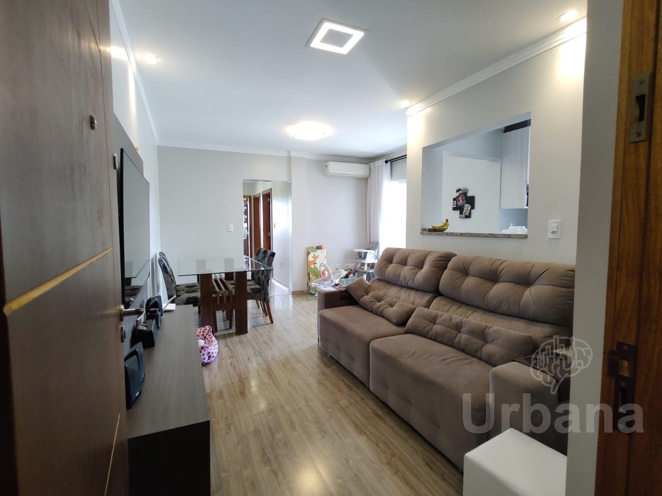 Apartamento com 3 dormitórios à venda Nova Brasília, Jaraguá do Sul semimobiliado