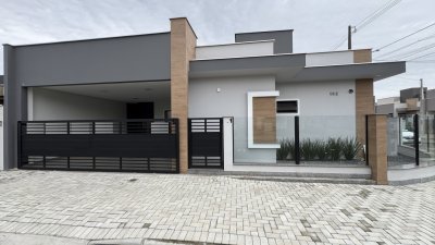 Casa a venda em Jaraguá do Sul com 3 quartos, bairro Três Rios do Norte