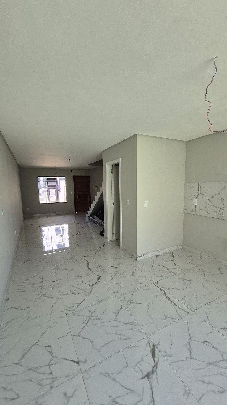 Casa com 2 suítes no bairro Jaraguá Esquerdo em Jaraguá do Sul, Urbana Imóveis