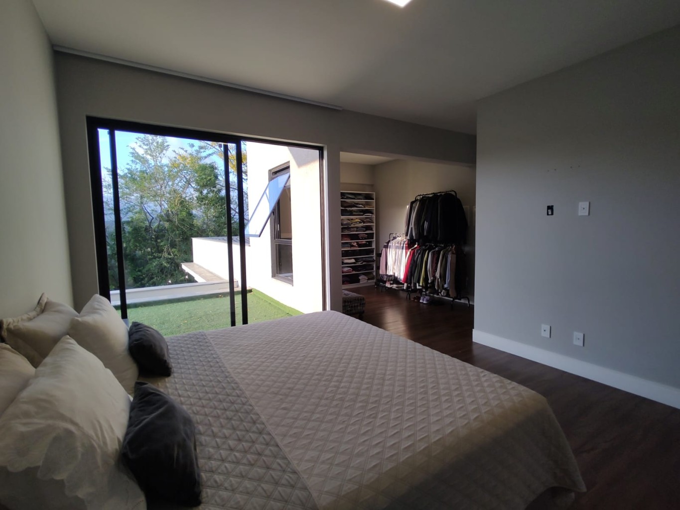 Casa semimobiliada na Barra do Rio Cerro - Jaraguá do Sul | Urbana Imóveis