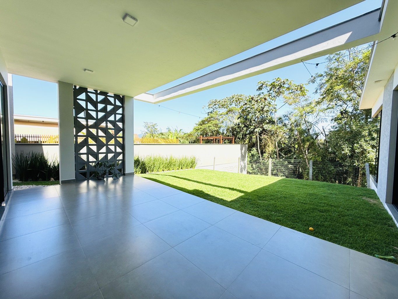 Casa semimobiliada na Barra do Rio Cerro - Jaraguá do Sul | Urbana Imóveis
