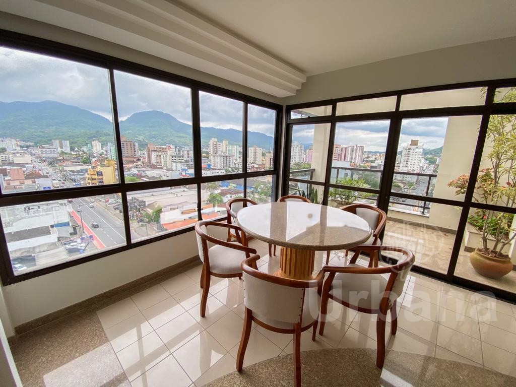 Cobertura duplex com 3 suítes no Edifício Dianthus, Centro de Jaraguá do Sul