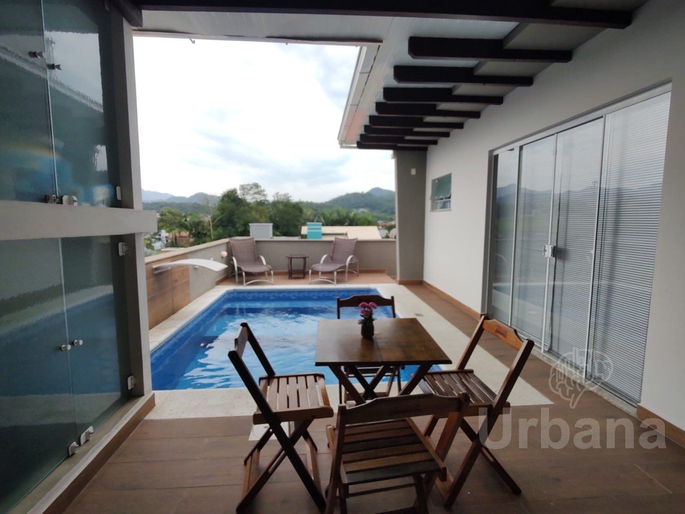 Casa Térrea Mobiliada no Bairro Amizade – Jaraguá do Sul | Urbana Imóveis