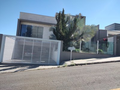 Casa Térrea Mobiliada no Bairro Amizade – Jaraguá do Sul | Urbana Imóveis