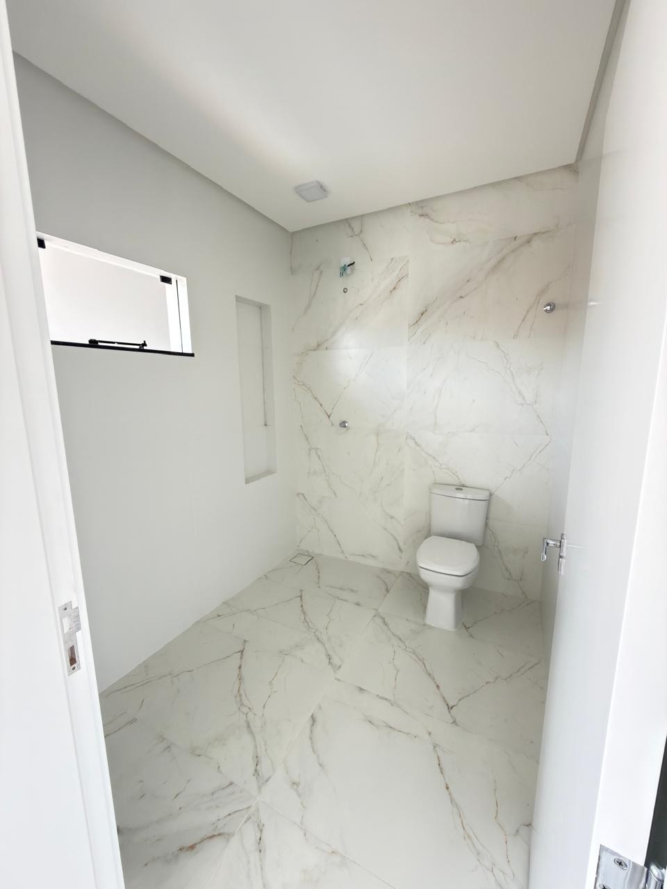 Casa com 3 suíte e piscina no bairro São Luis - Jaraguá do Sul | Urbana Imóveis