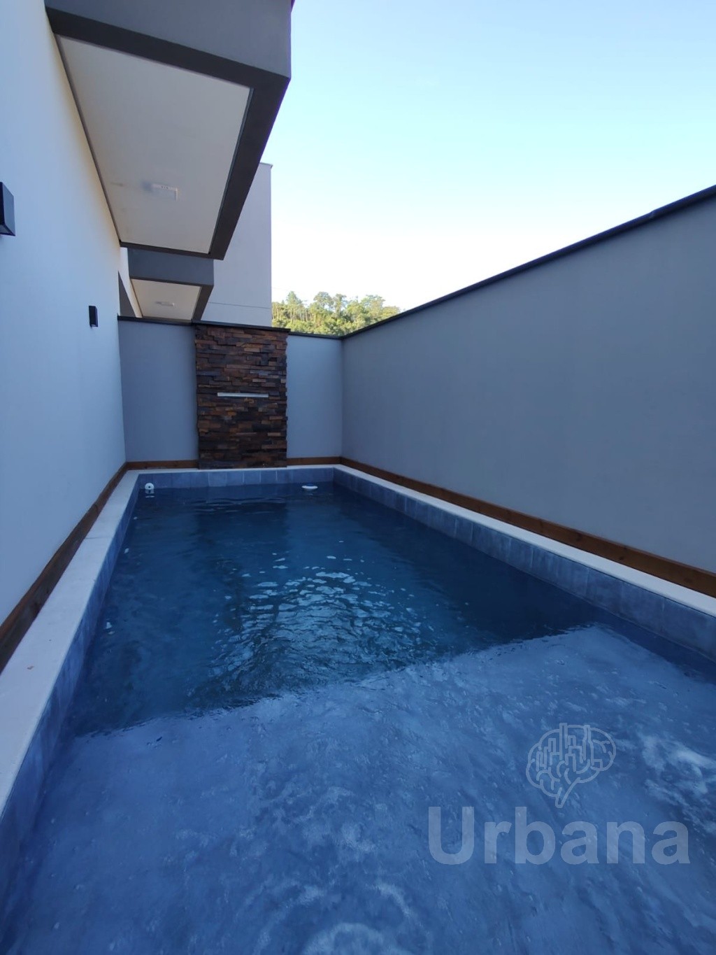 Casa com 3 suíte e piscina no bairro São Luis - Jaraguá do Sul | Urbana Imóveis