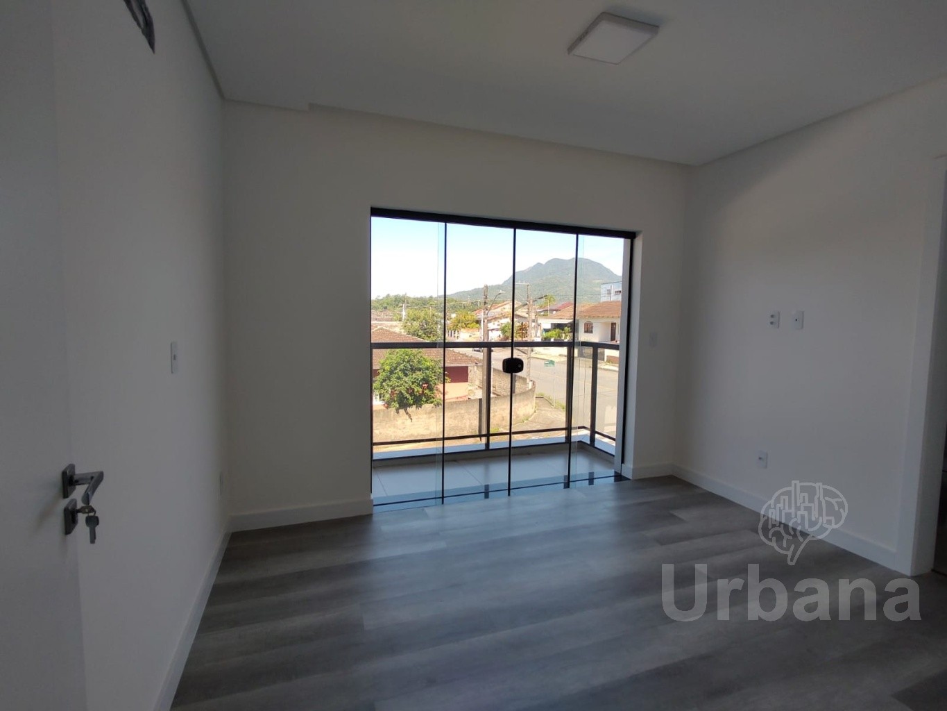 Casa com 3 suíte e piscina no bairro São Luis - Jaraguá do Sul | Urbana Imóveis