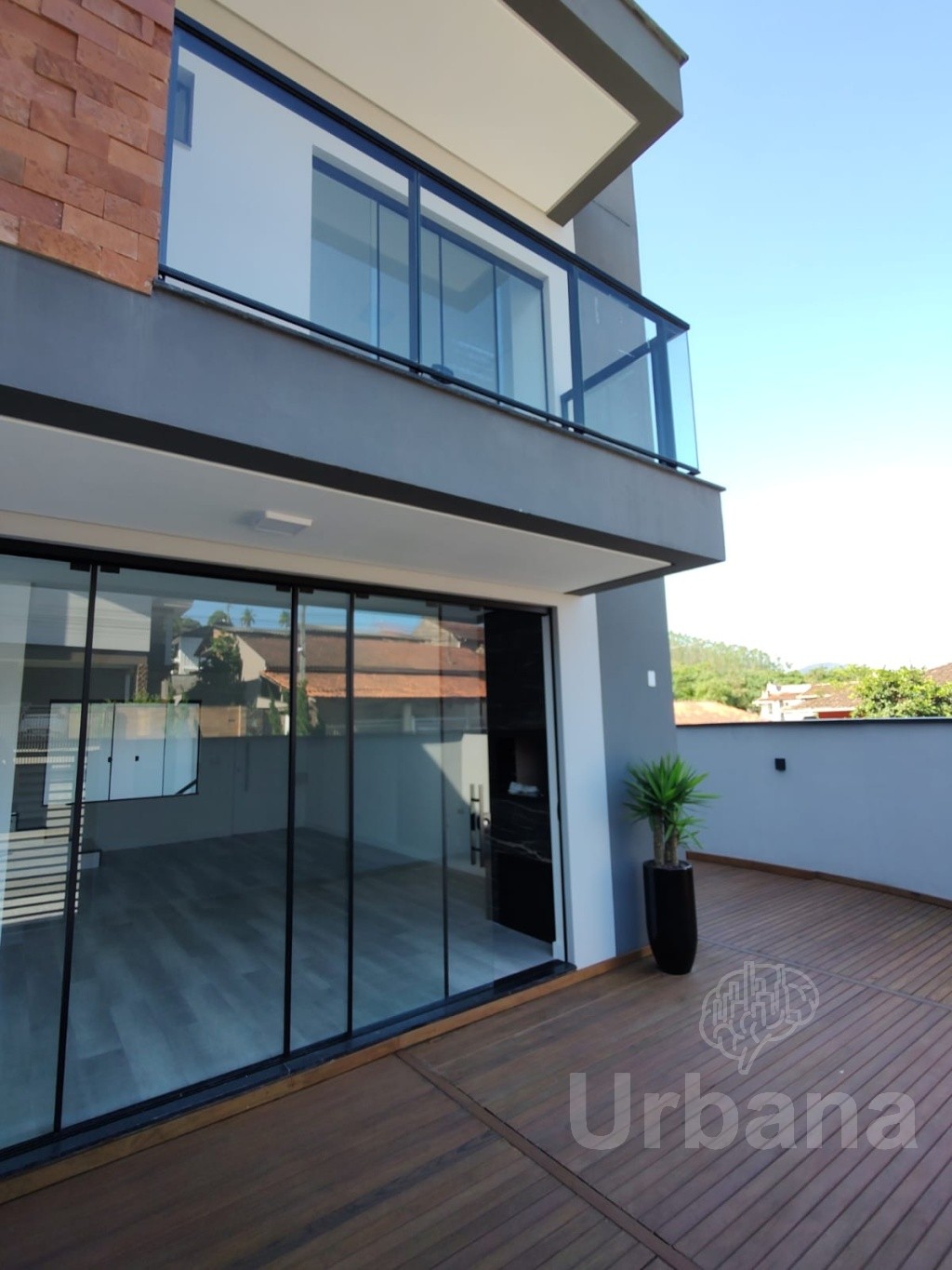 Casa com 3 suíte e piscina no bairro São Luis - Jaraguá do Sul | Urbana Imóveis