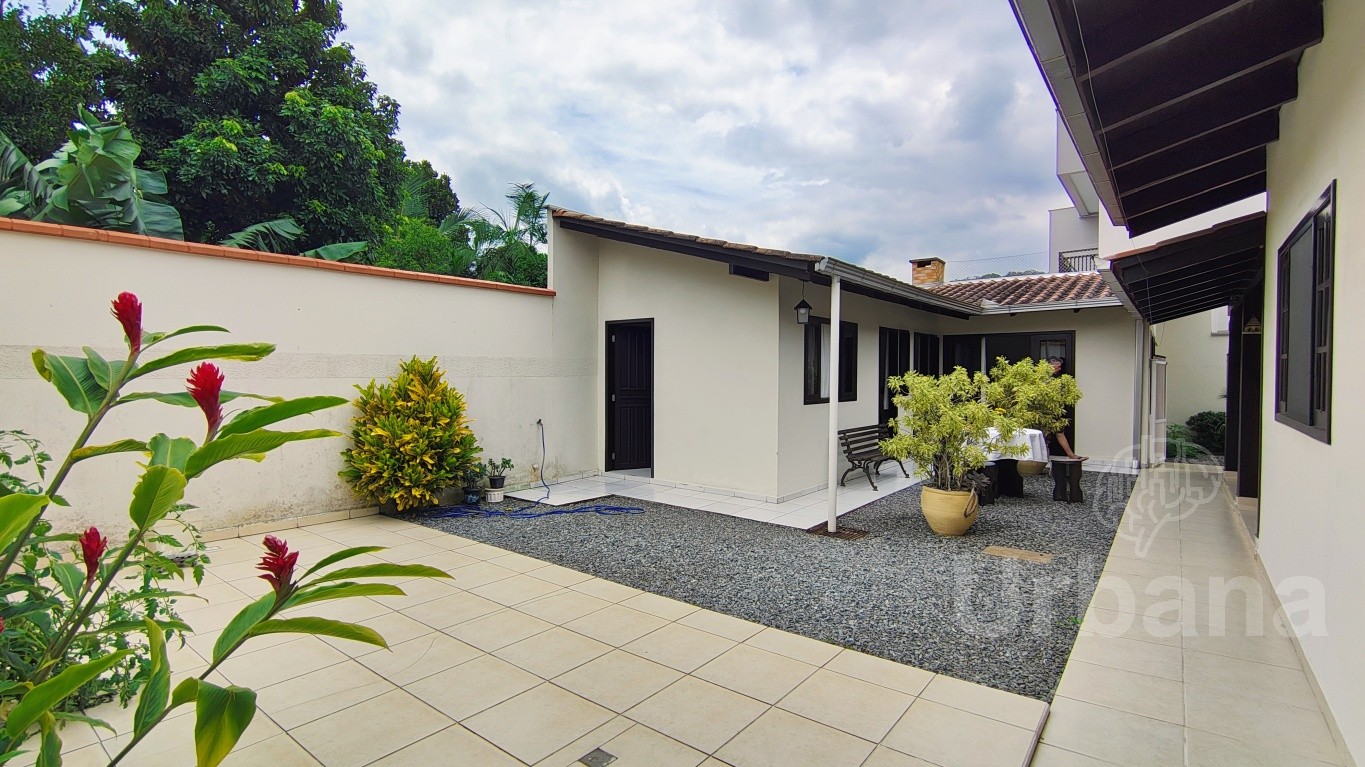 Casa no bairro Amizade – Jaraguá do Sul | Urbana Imóveis