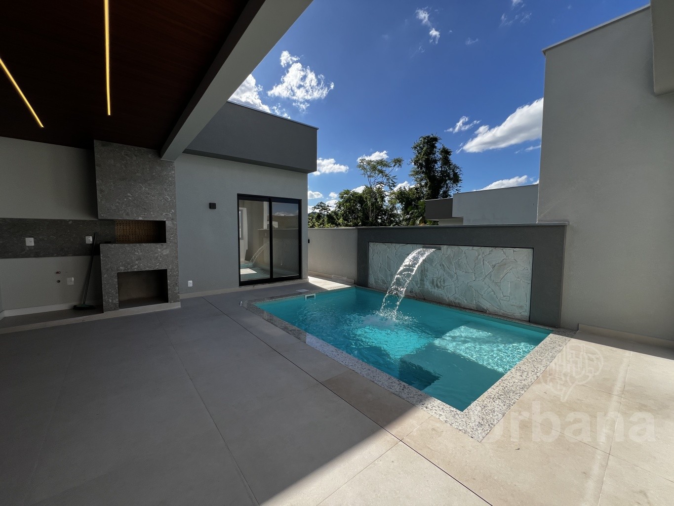 Casa nova e moderna na Barra do Rio Cerro – Jaraguá do Sul | Urbana Imóveis